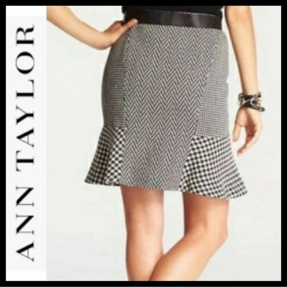 ANN TAYLOR Houndstooth Lined Trumpet Skirt Women’s 6